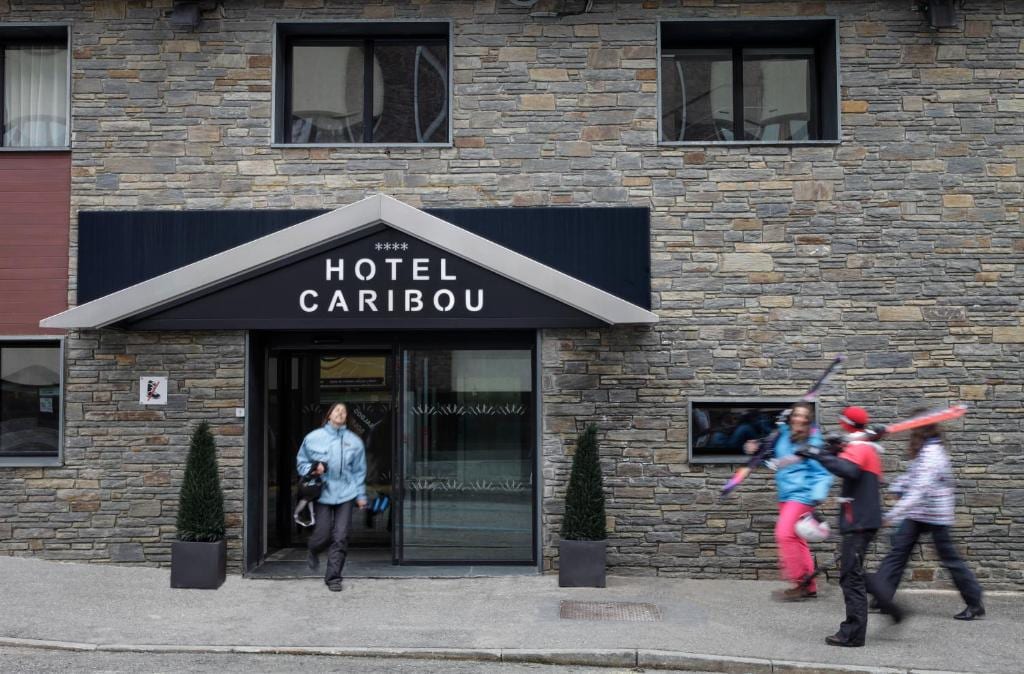 Hotel Caribou — photo 1 of 7
