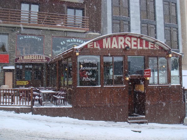 Front of El Marselles - 17/12/11