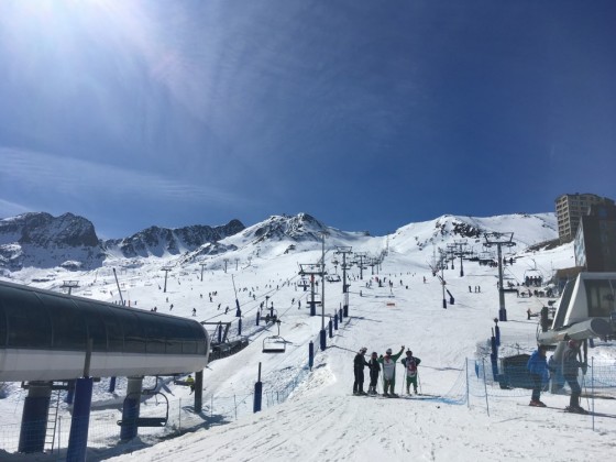 Base of slopes by TSD4 Pas de la Casa chairlift