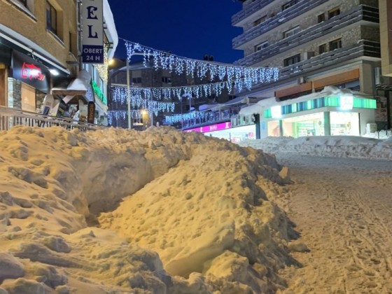 Snow piled on the streets of Pas de la Casa