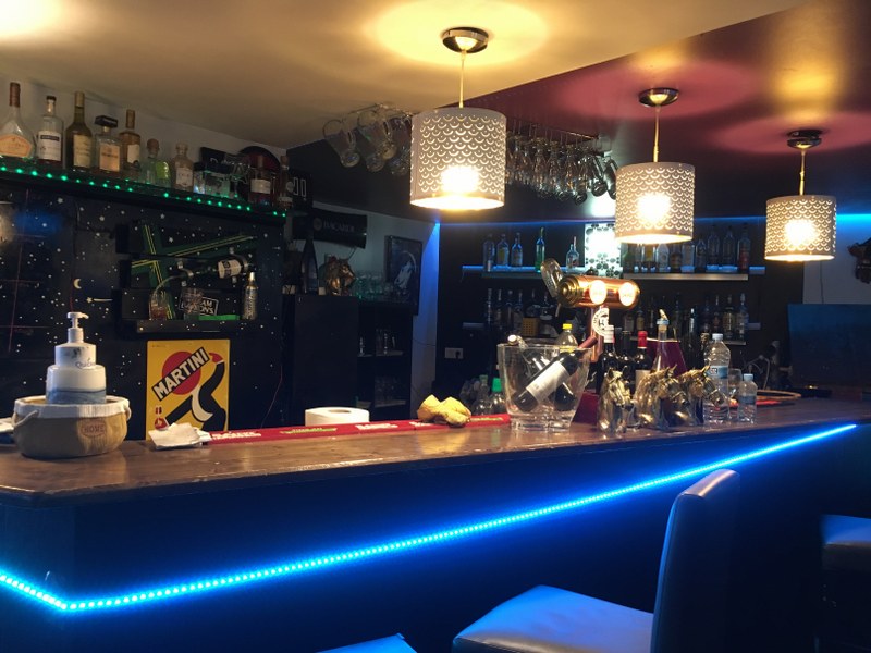 Restaurant Roma becomes a bar at night